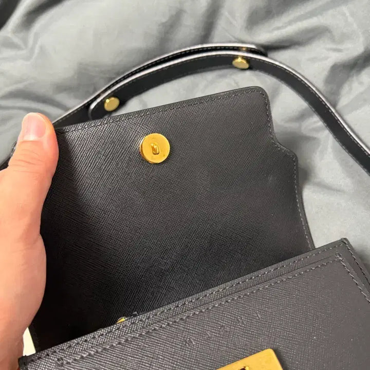 [BUNJANG] Marni Trunk Mini Shoulder Bag Saffiano Black / 마르니 트렁크 미니 숄더백 사피아노 블랙