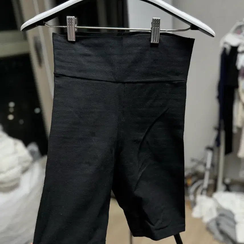 [BUNJANG] Black Leggings / 블랙 레깅스 5부