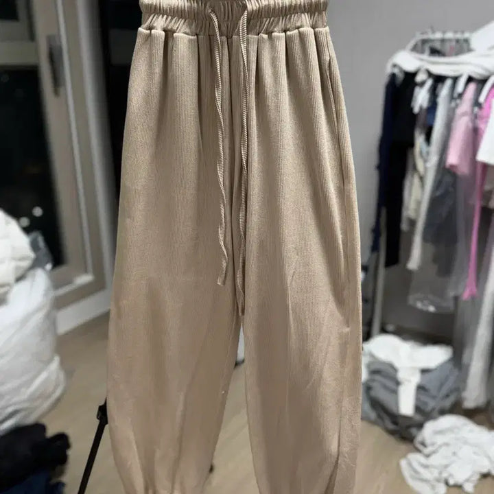 [BUNJANG] Beige Jogger Pants / 베이지 조거팬츠