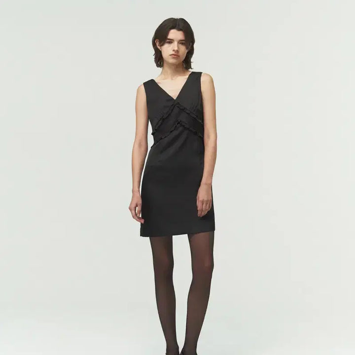 [BUNJANG] Lea Serena Frill Dress / Black / 르에 lea SERENA FRILL DRESS / BLACK