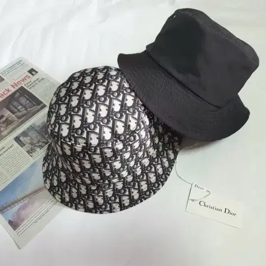 [BUNJANG] Oblique Bucket Hat / [새상품] 오블리크 양면 버킷햇 모자