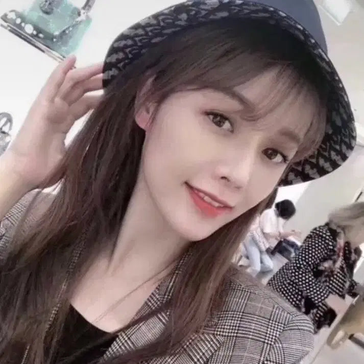 [BUNJANG] Oblique Bucket Hat / [새상품] 오블리크 양면 버킷햇 모자