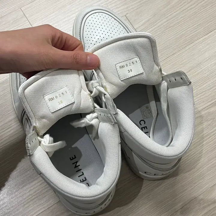 [BUNJANG] Celine High-Top Sneakers 250 / 셀린 하이탑 스니커즈 250