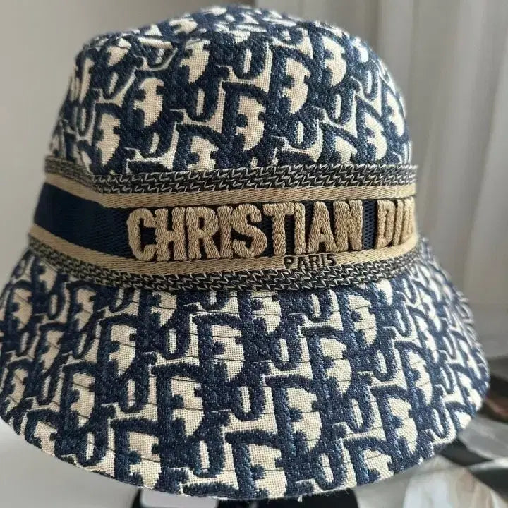 [BUNJANG] Oblique Bucket Hat / [새상품] 오블리크 버킷햇 모자