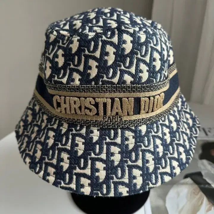 [BUNJANG] Oblique Bucket Hat / [새상품] 오블리크 버킷햇 모자