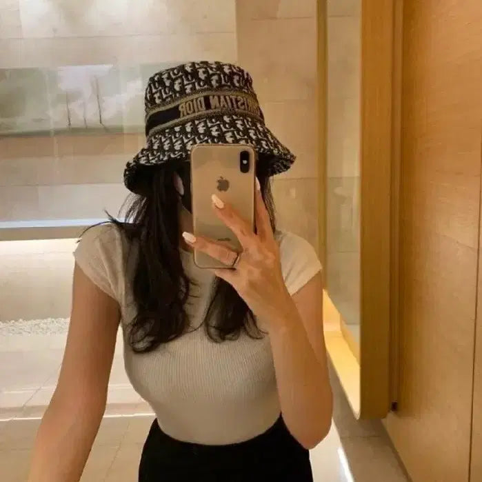 [BUNJANG] Oblique Bucket Hat / [새상품] 오블리크 버킷햇 모자