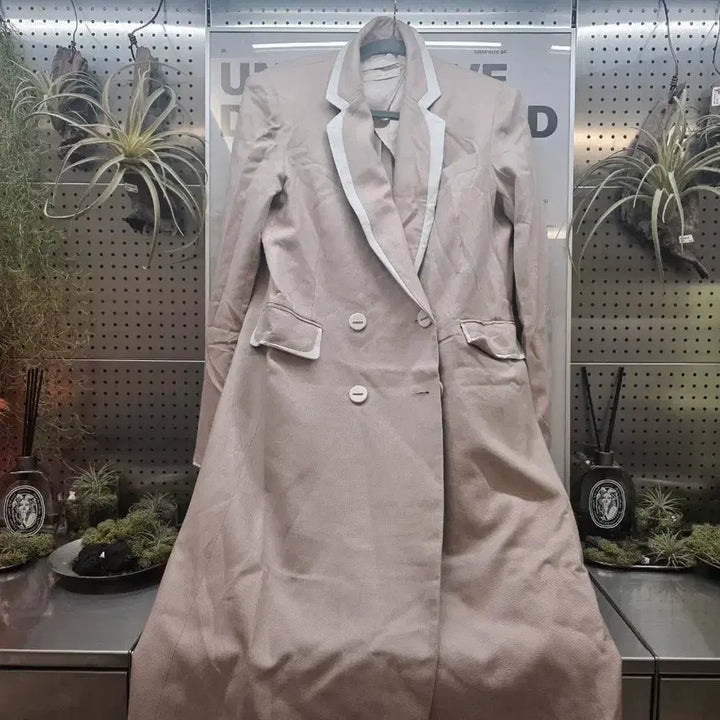 [BUNJANG] Beige Double-Button Jacket/Coat / 베이지 더블 버튼 자켓/코트