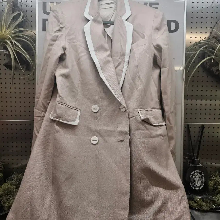 [BUNJANG] Beige Double-Button Jacket/Coat / 베이지 더블 버튼 자켓/코트