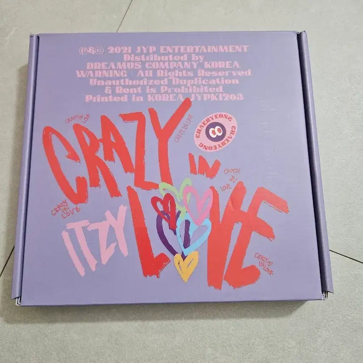 [BUNJANG] ITZY Crazy In Love Album Unsealed / 있지 ITZY Crazy In Love 앨범 개봉