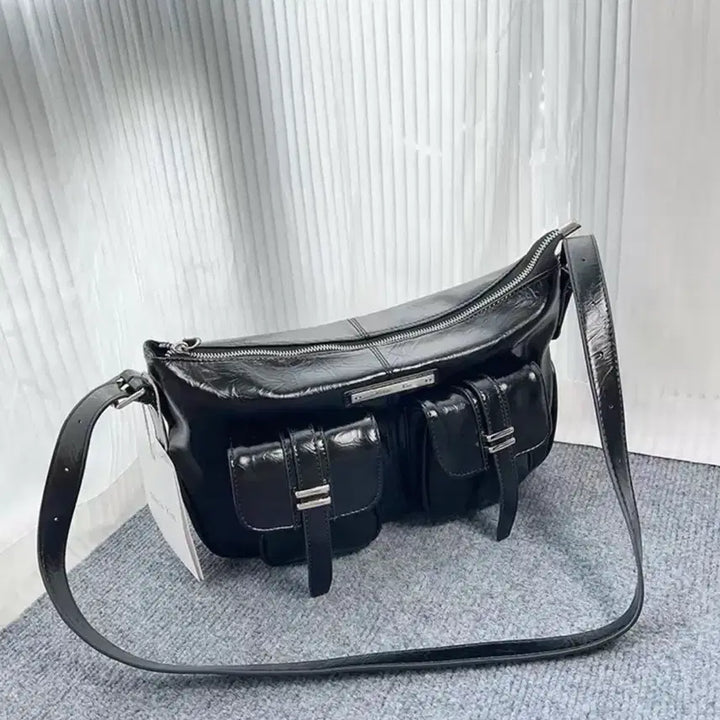[BUNJANG] Matinkim Black Pocket Shoulder Bag / 마뗑킴 블랙 포켓 숄더백