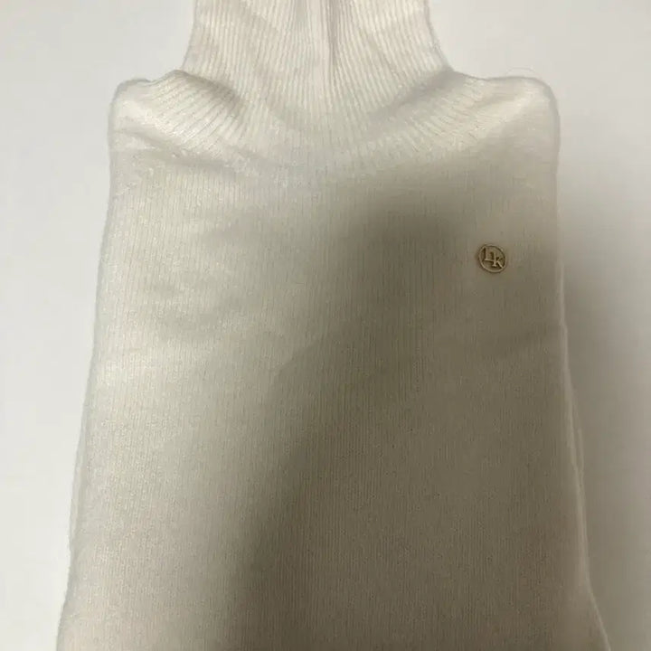 [BUNJANG] Lookast Turtleneck Knit Ivory / 룩캐스트 목폴라이트