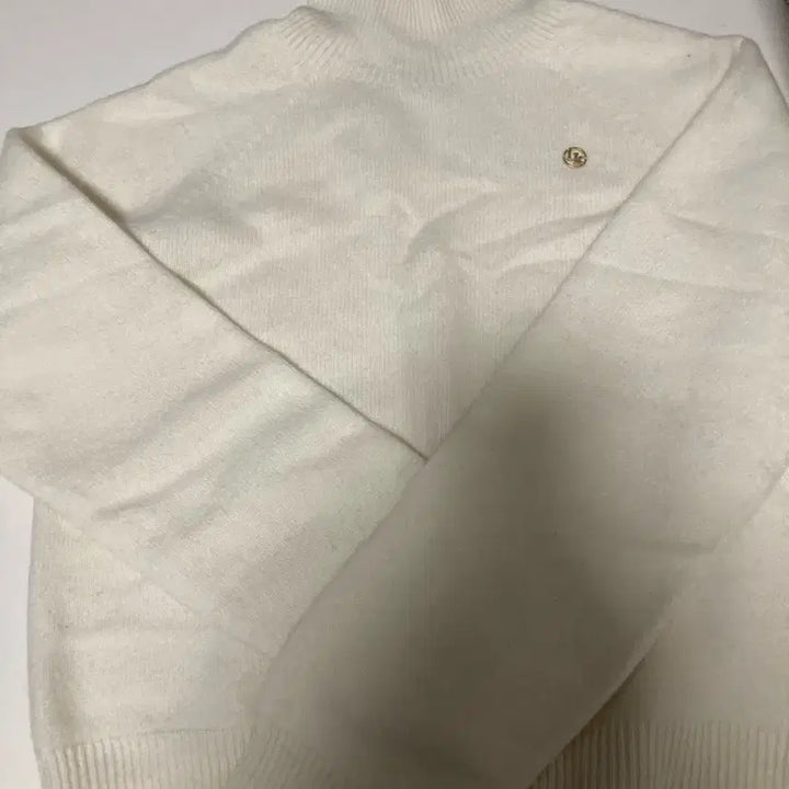 [BUNJANG] Lookast Turtleneck Knit Ivory / 룩캐스트 목폴라이트