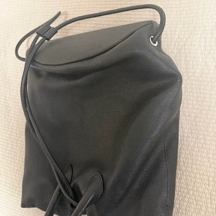 [BUNJANG] AET FIN Drawstring Bag Black / 애테 FIN DRAWSTRING BAG 블랙