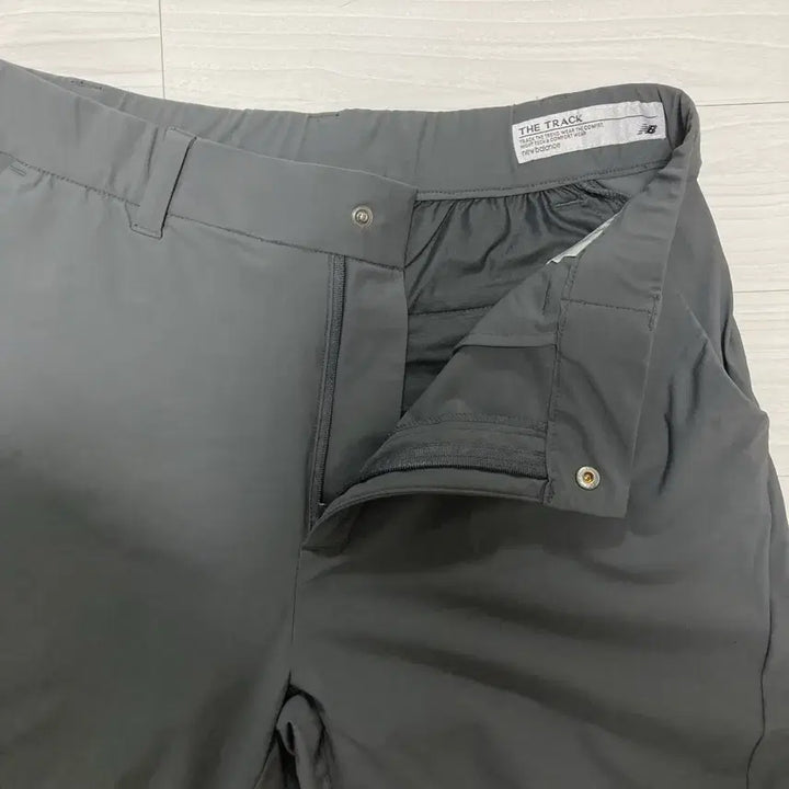 [BUNJANG] New Balance UNI THE TRACK Cool Jogger Pants Charcoal M / S급 뉴발란스 UNI THE TRACK 냉감 조거팬츠 M(80)