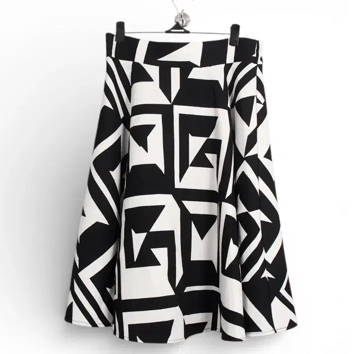 [BUNJANG] Geometric Pattern Flare Skirt / 여성F/ 기하학무늬 뒷밴딩 플레어 스커트 8-15
