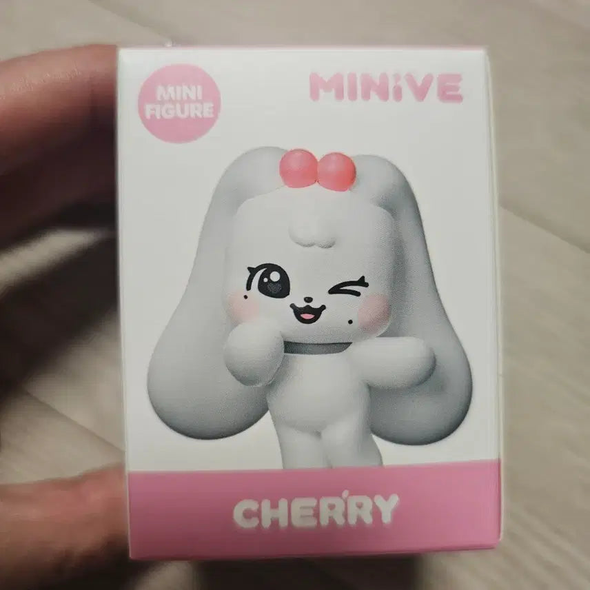 [BUNJANG] IVE Wonyoung Cherry Figure B / 아이브 장원영 체리 피규어 B