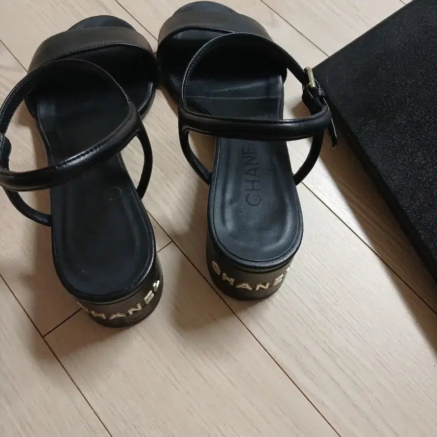 [BUNJANG] Chanel Black Leather Sandals / 샤넬 블랙 레더 샌들힐