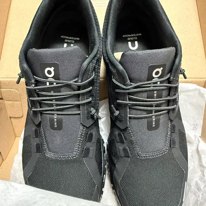 [BUNJANG] On Running Cloud 6 Waterproof 250 / [새상품] 온러닝 클라우드6 워터푸르프 250