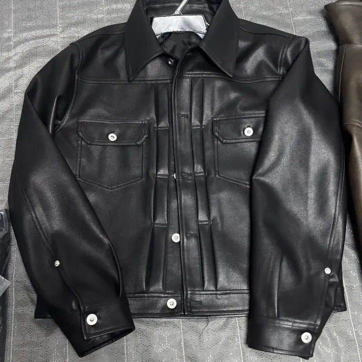 [BUNJANG] Black Leather Trucker Jacket / (새상품)블랙 가죽 트러커 자켓