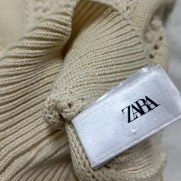 [BUNJANG] Zara Ivory Knit Top / 자라 아이보리 니트 반팔