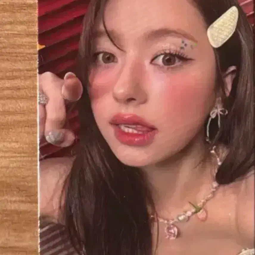 피프티피프티 FIFTY FIFTY 문샤넬 공방포카