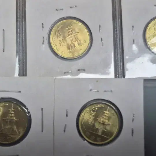 [BUNJANG] 1977 10 Won Coin (Unused) / 1977년 10주화 (미사용)1개 18000