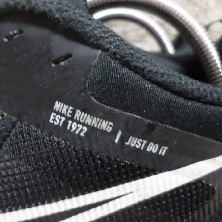 [BUNJANG] Nike Downshifter 12 Black Sneakers (Used) / 후루룩구제 260 나이키 다운쉬프터12 블랙 운동화 중고 신발