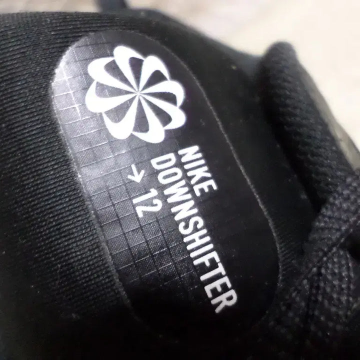 [BUNJANG] Nike Downshifter 12 Black Sneakers (Used) / 후루룩구제 260 나이키 다운쉬프터12 블랙 운동화 중고 신발