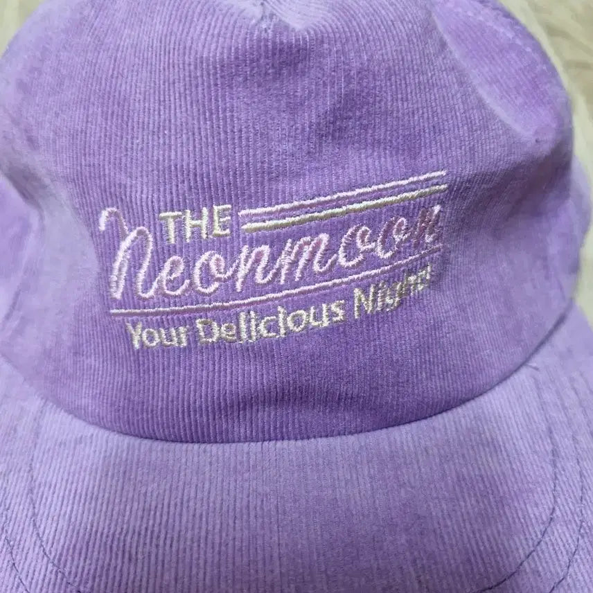 [BUNJANG] Neon Moon Purple Corduroy Snapback / 네온문 퍼플 코듀로이 스냅백