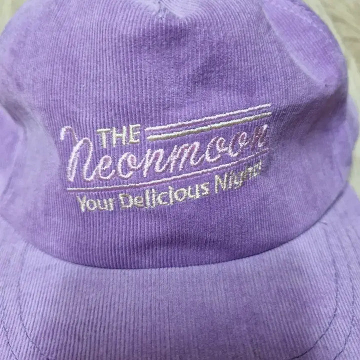 [BUNJANG] Neon Moon Purple Corduroy Snapback / 네온문 퍼플 코듀로이 스냅백