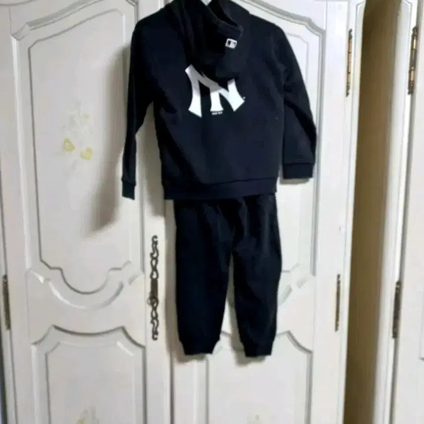 [BUNJANG] MLB Kids Outfit Set (130) / MLB 키즈 코디세트(130)