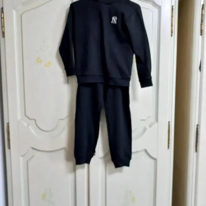 [BUNJANG] MLB Kids Outfit Set (130) / MLB 키즈 코디세트(130)