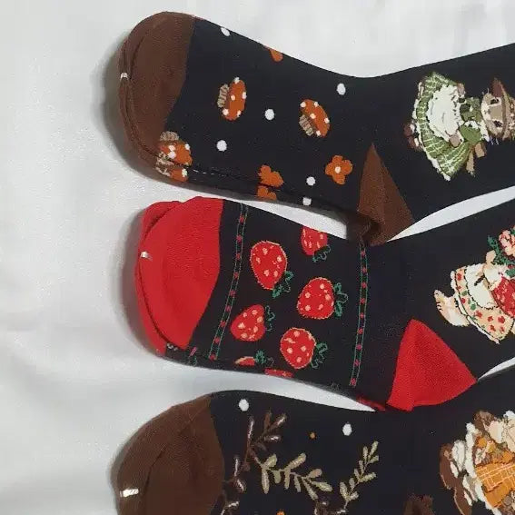 [BUNJANG] Animal Pattern Socks / 개당가격이예요~ 브라운 블랙 레드 동물패턴 토끼 버섯 딸기 양말