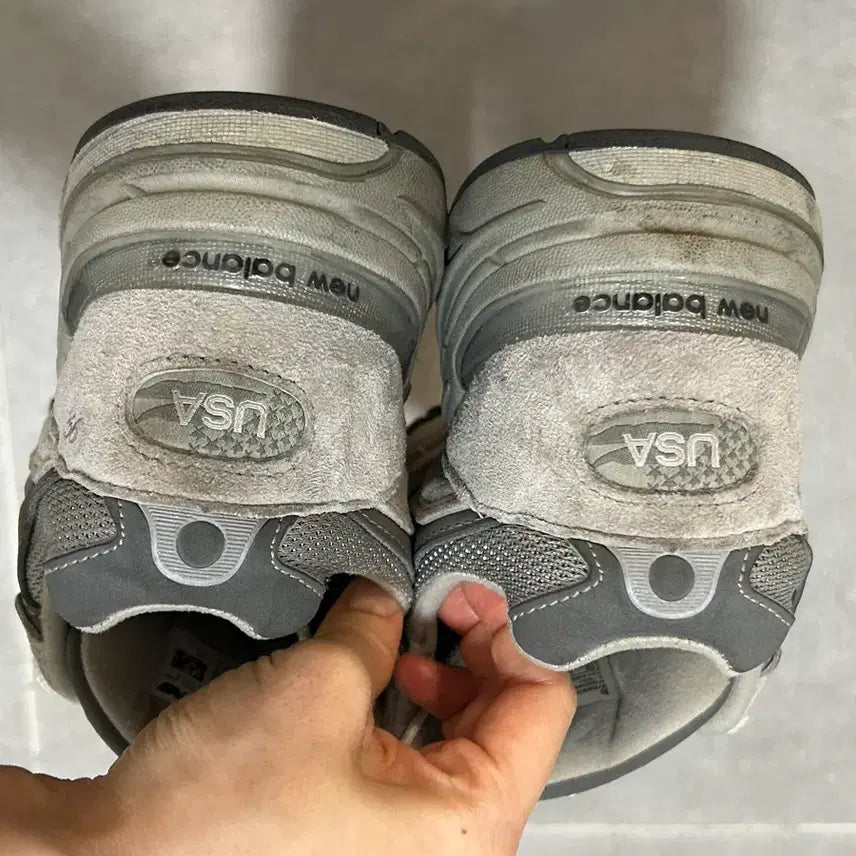 [BUNJANG] New Balance 993 Gray Suede Sneakers / 뉴발란스 993 그레이 MADE USA 스웨이드 운동화 MR993GL