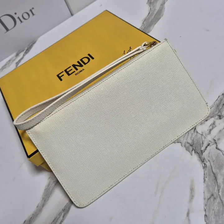 [BUNJANG] Fendi Karlito Leather Clutch Bag / (정품) 펜디 칼리토 스터드 가죽 클러치백