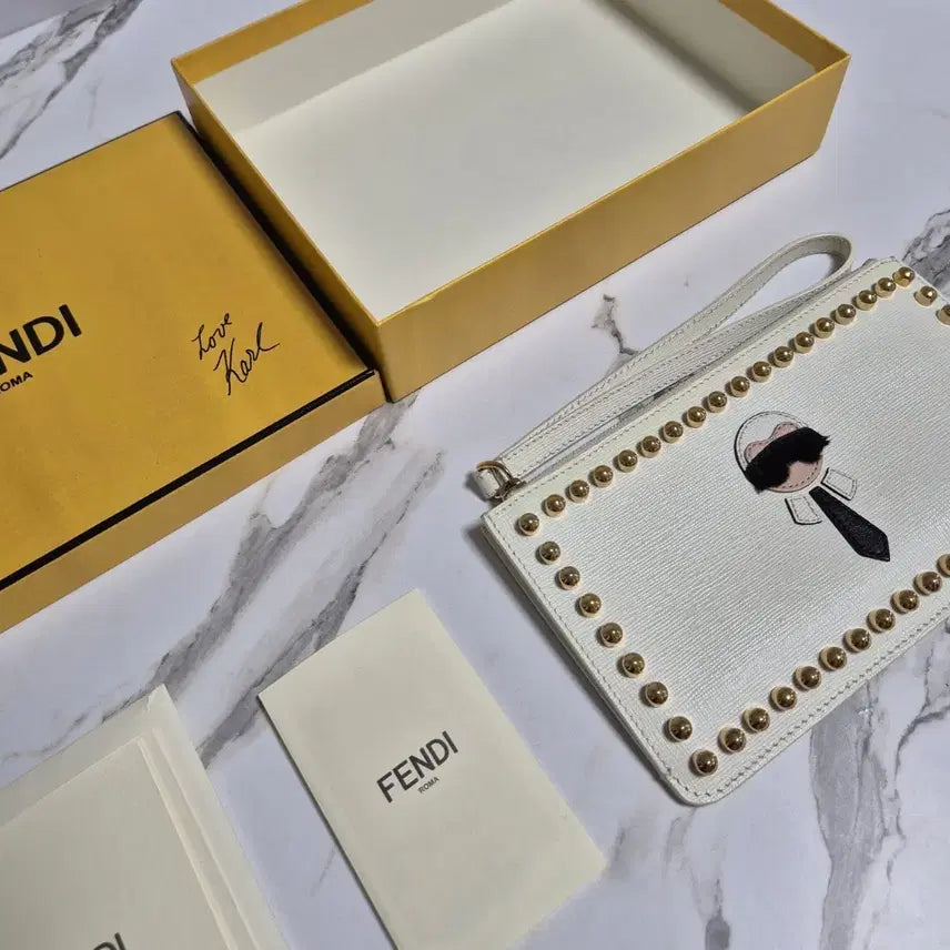 [BUNJANG] Fendi Karlito Leather Clutch Bag / (정품) 펜디 칼리토 스터드 가죽 클러치백