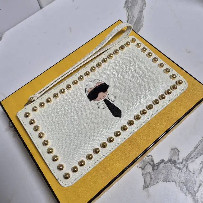 [BUNJANG] Fendi Karlito Leather Clutch Bag / (정품) 펜디 칼리토 스터드 가죽 클러치백