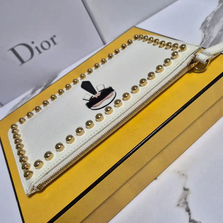 [BUNJANG] Fendi Karlito Leather Clutch Bag / (정품) 펜디 칼리토 스터드 가죽 클러치백