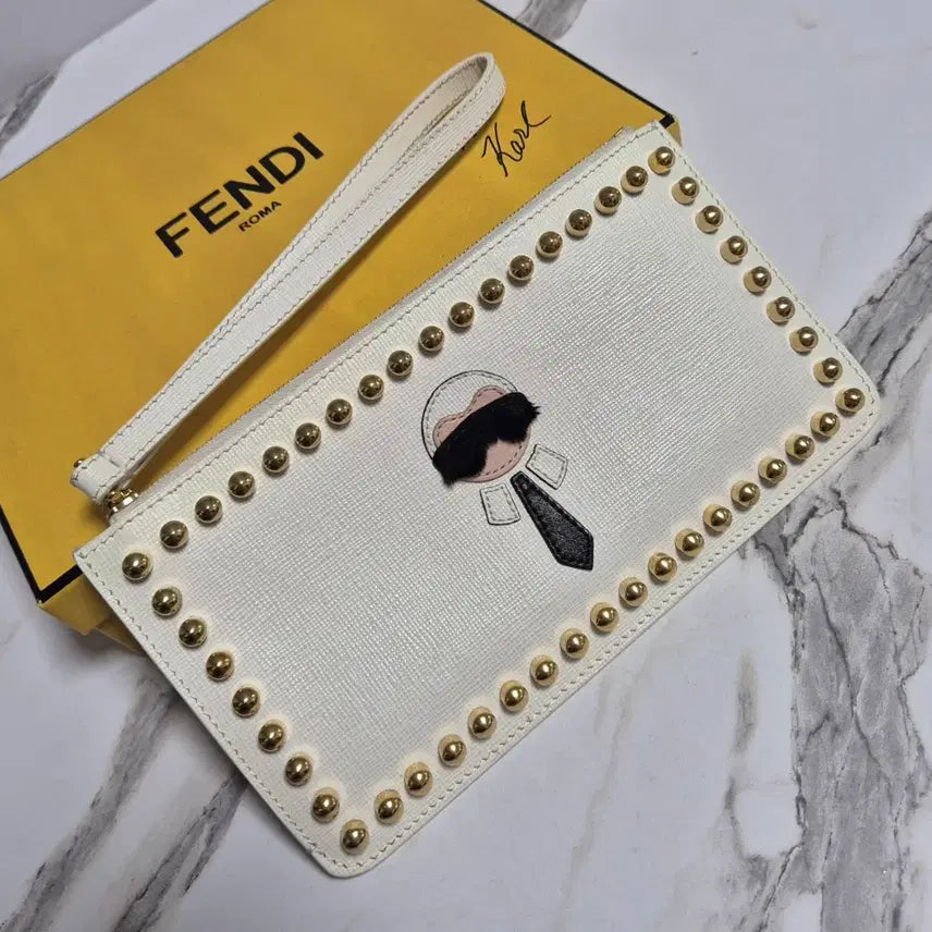 [BUNJANG] Fendi Karlito Leather Clutch Bag / (정품) 펜디 칼리토 스터드 가죽 클러치백