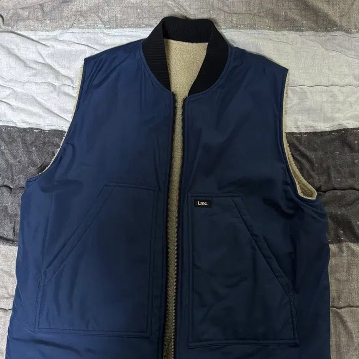 [BUNJANG] LMC Reversible Fleece Vest (L) / LMC 리버서블 양털조끼 (L)