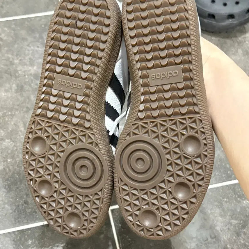 [BUNJANG] Adidas Samba Cloud White Black Sneakers (215) / 아디다스 삼바 클라우드화이트 흰검 215