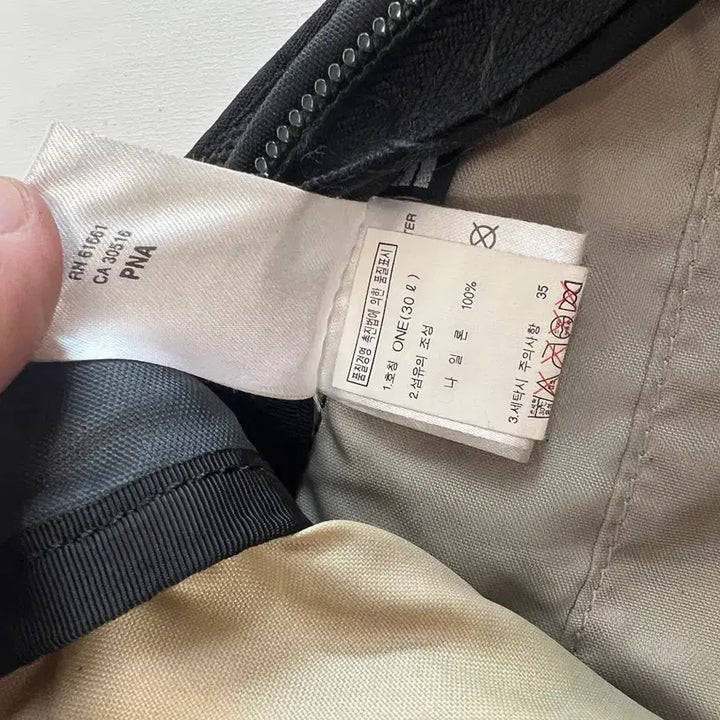 [BUNJANG] The North Face Hot Shot Black Backpack 30L / [정품/30L] 노스페이스 핫샷 블랙 백팩 가방