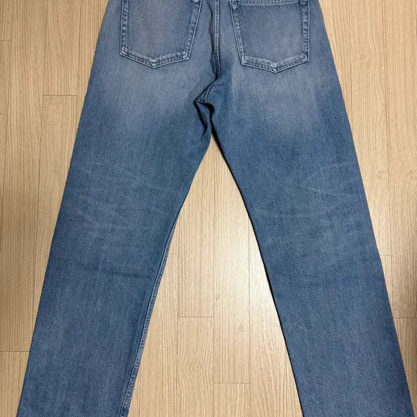 [BUNJANG] SEW Selvedge Denim Pants (Medium Blue) / [SEW] 스트레이트 셀비지 데님 팬츠 (미디엄 블루)