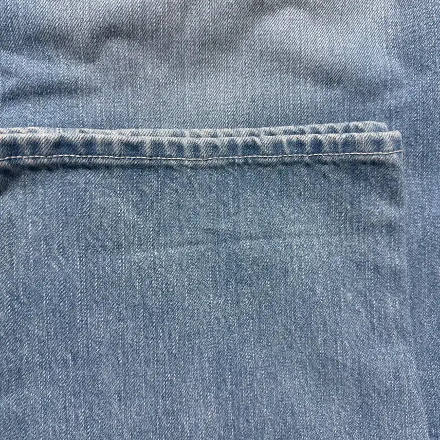 [BUNJANG] SEW Selvedge Denim Pants (Medium Blue) / [SEW] 스트레이트 셀비지 데님 팬츠 (미디엄 블루)