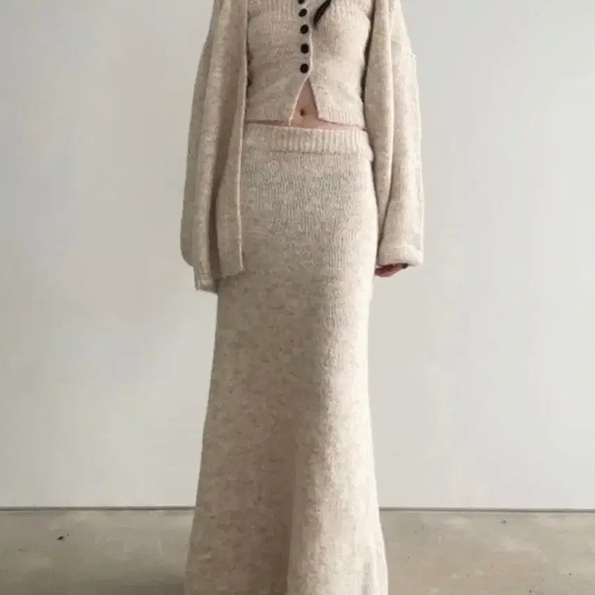 [BUNJANG] Adelio Charcoal Set (Cardigan + Top + Skirt) / 아델리오 가디건+탑+스커트 셋업
