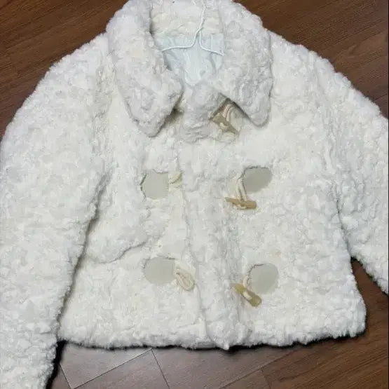[BUNJANG] White Poodle Coat / 화이트 뽀글이 떡볶이 코트