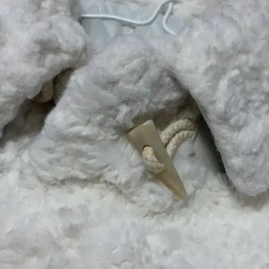 [BUNJANG] White Poodle Coat / 화이트 뽀글이 떡볶이 코트