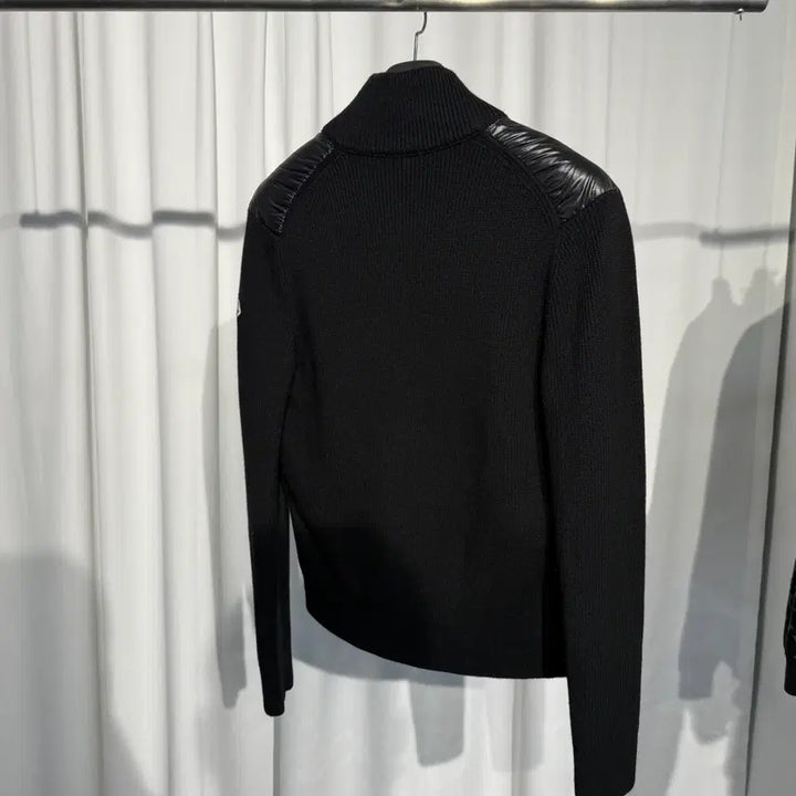 [BUNJANG] Moncler Tricot Knit Padded Jacket / 몽클레어 삼선 유광 트리콧 와펜 니트패딩