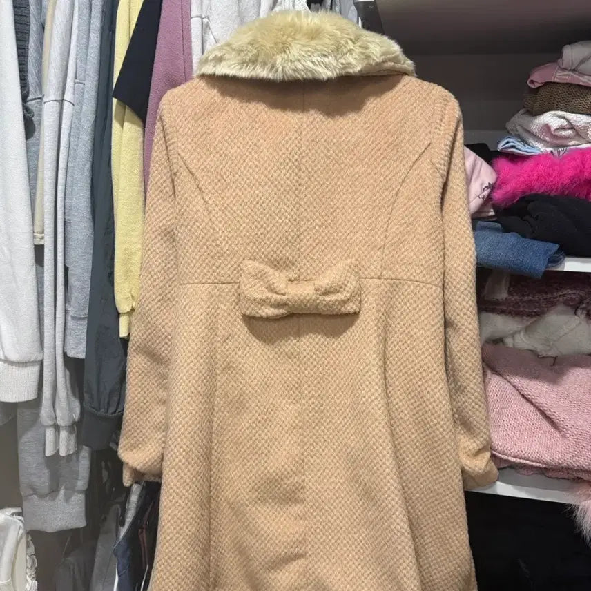 [BUNJANG] Vintage Ribbon Fur Coat / 리본 퍼코트 빈티지 로걀 라떼갸루 히메갸루 오네갸루 양산형 공겜 페어리