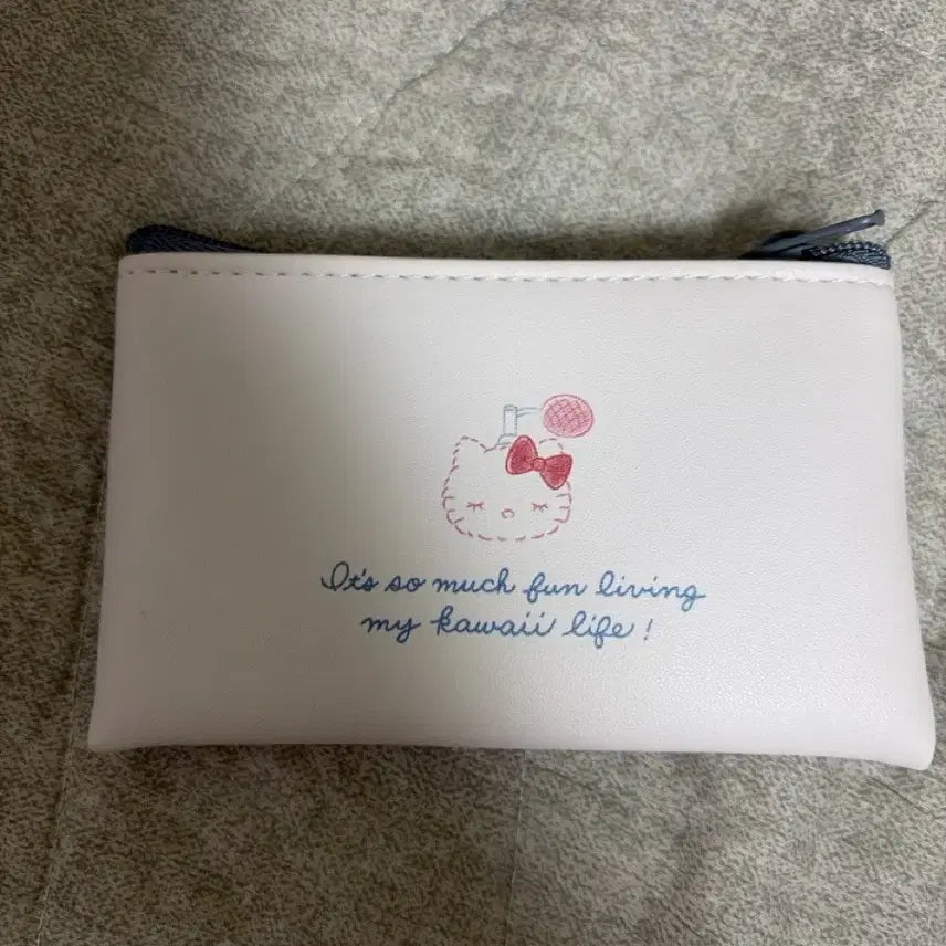 [SOLD OUT] 헬로키티 화이트 지퍼 동전 지갑